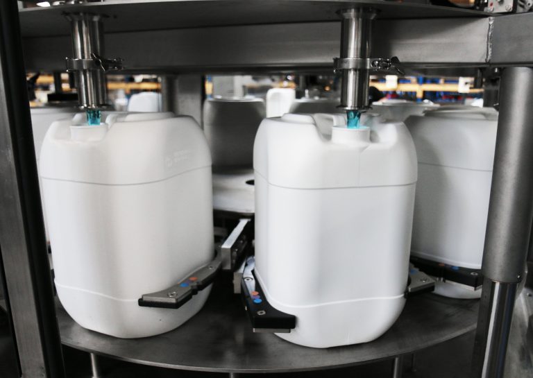 jerrycans filling machine