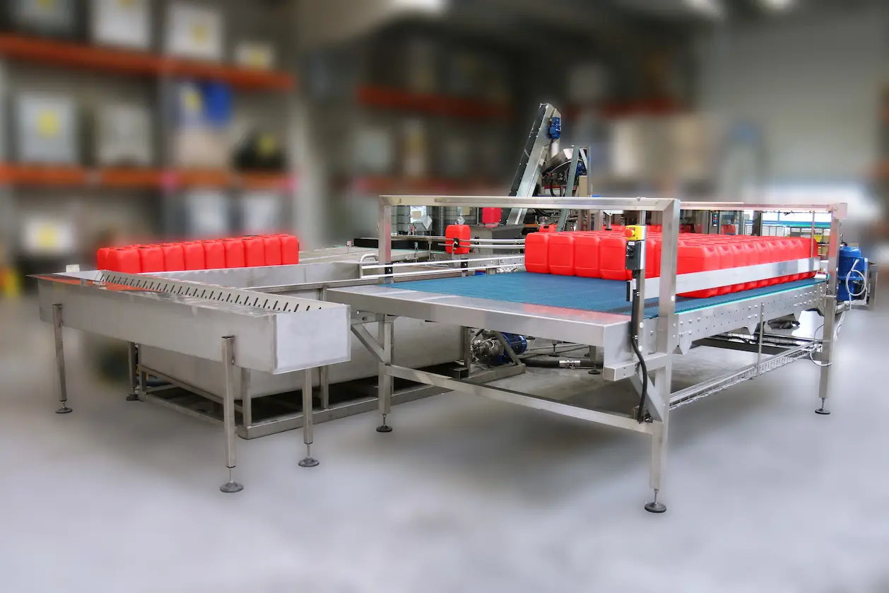 Image 2 Jerrycan launching table